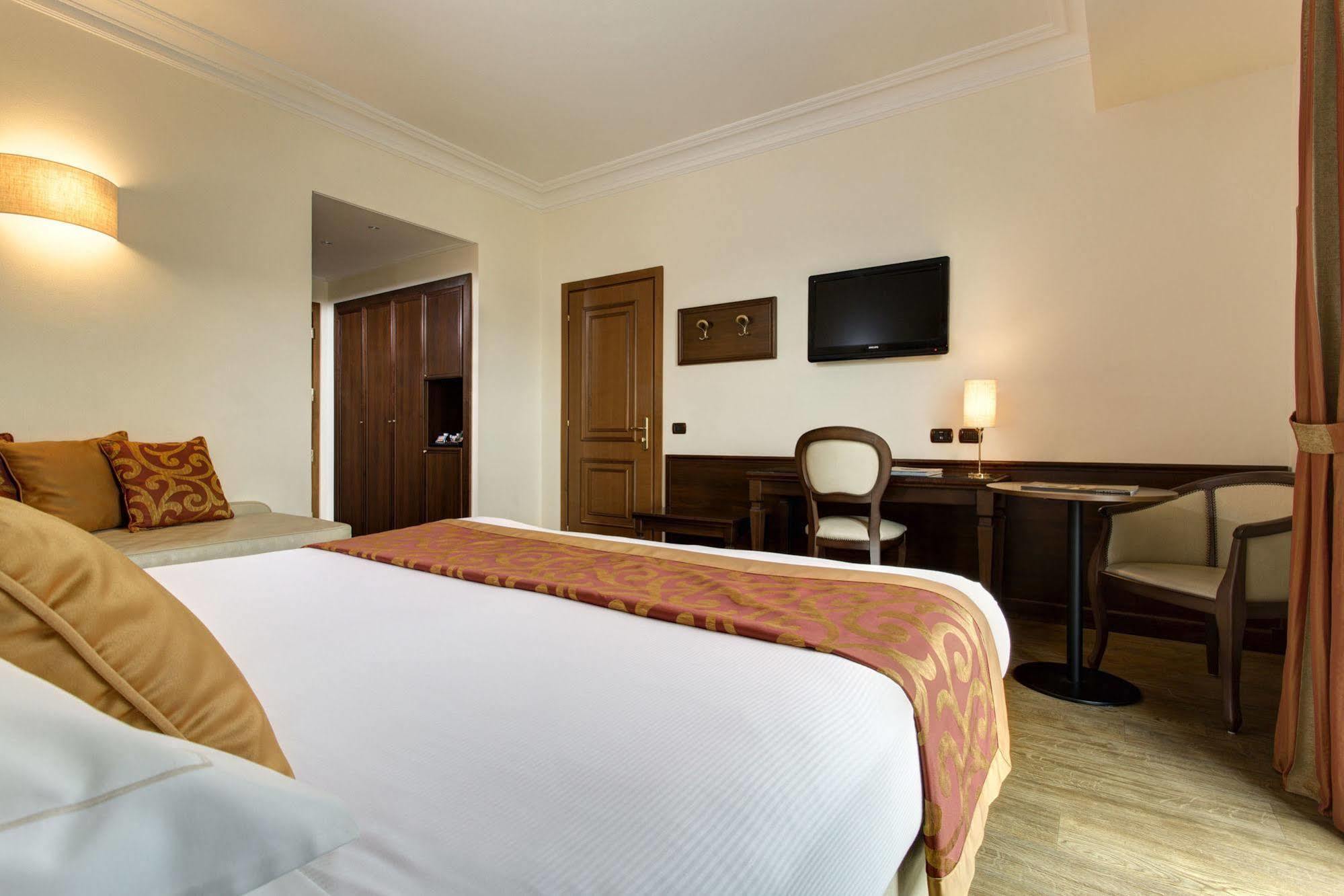 Hotel Athena Sienne