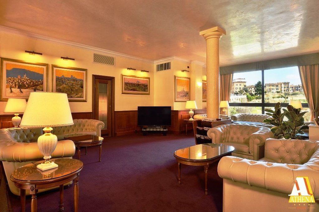 Athena Hotel 4*