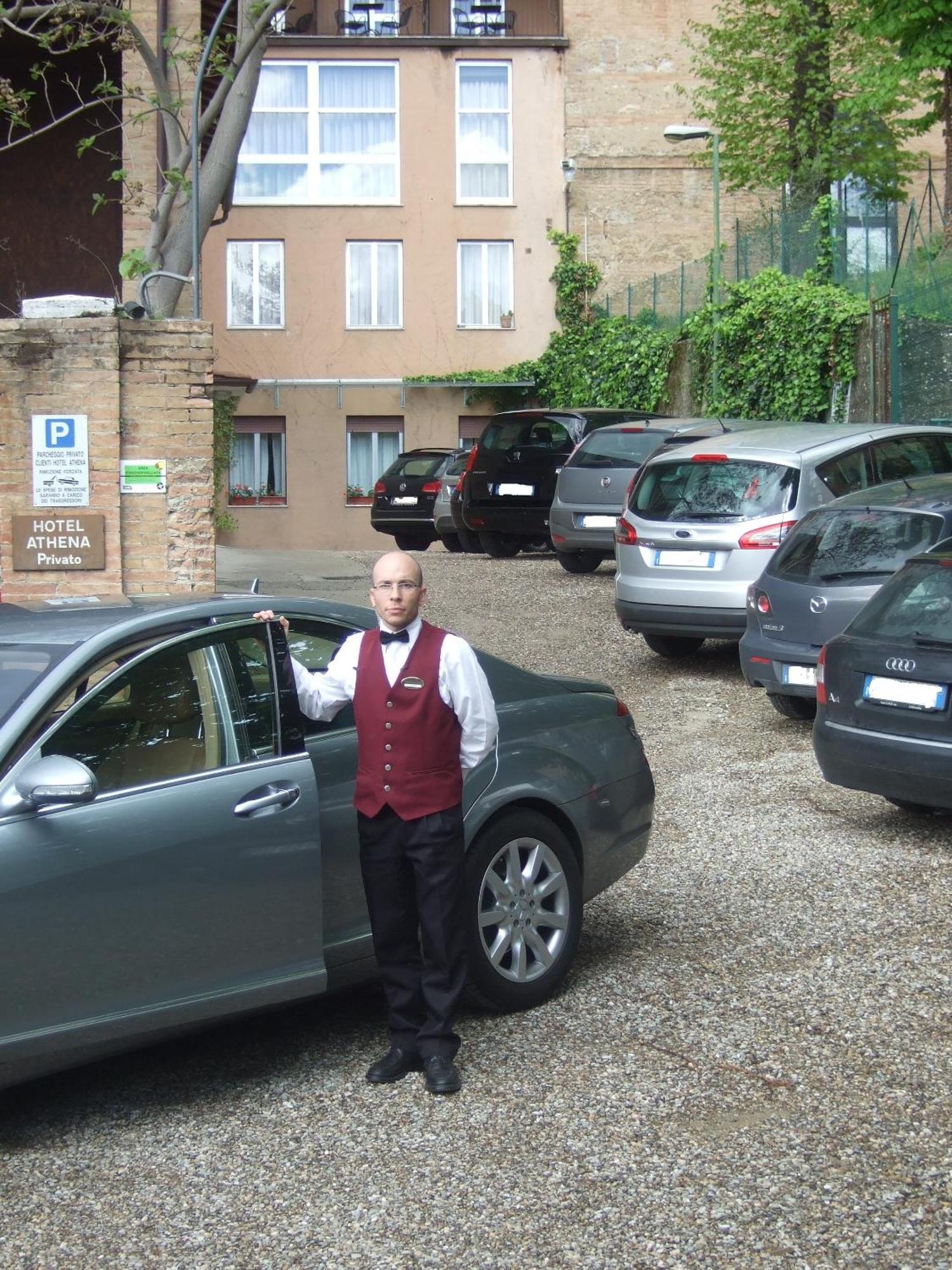 Hotel Athena 4*
