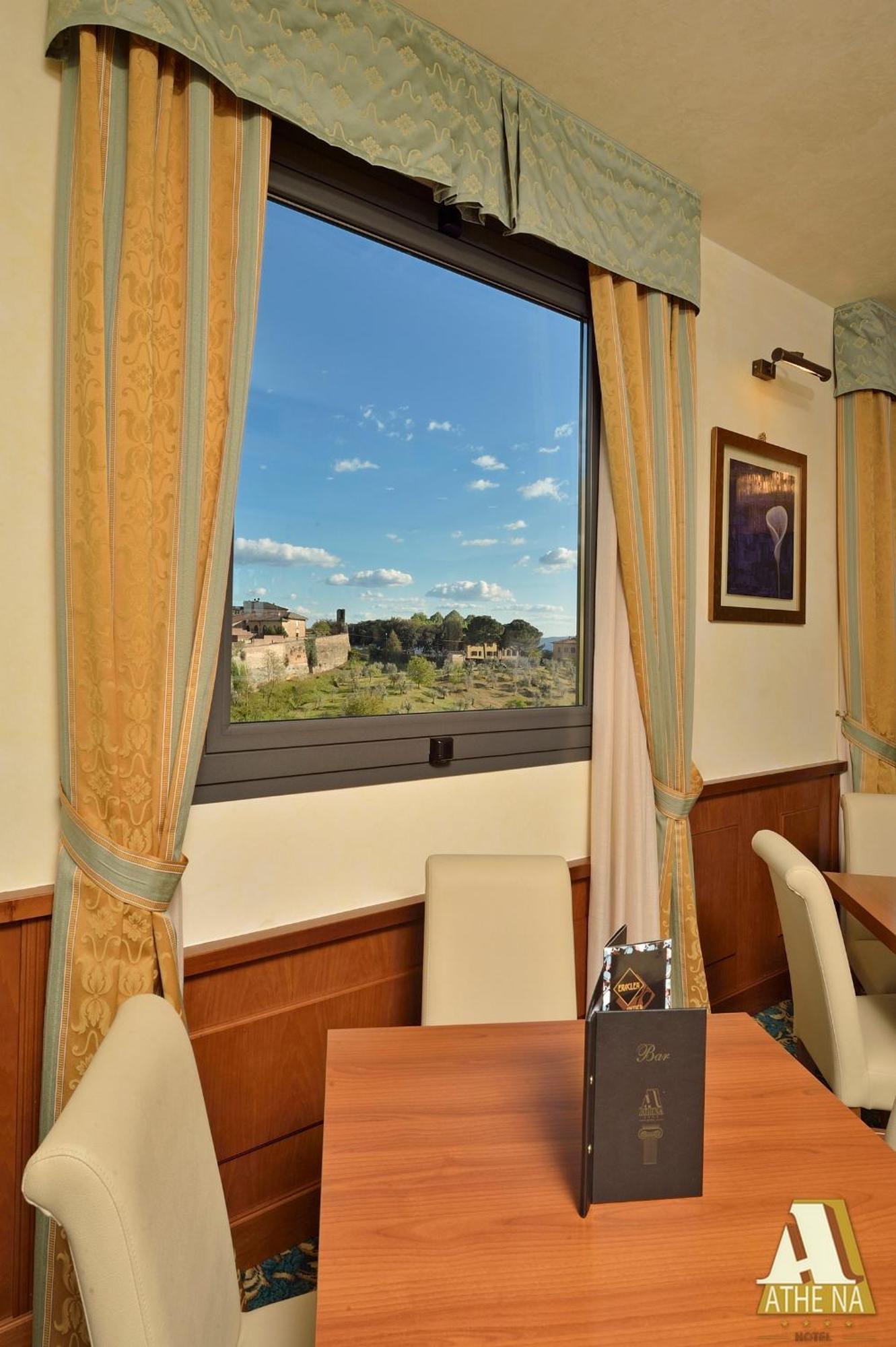 Athena Hotel 4*
