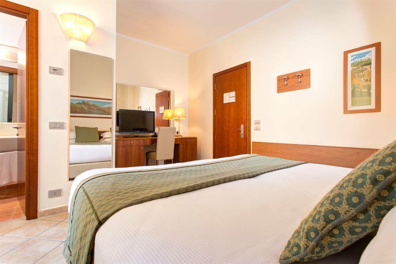 Athena Hotel