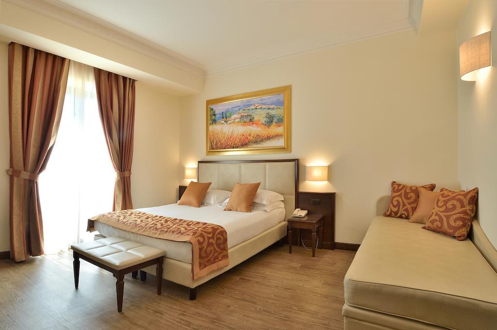 Athena 4* Siena